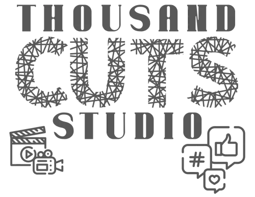 Logo Thousand Cuts Studio en gris anthracite, typographie stencil avec icônes de production vidéo et réseaux sociaux.